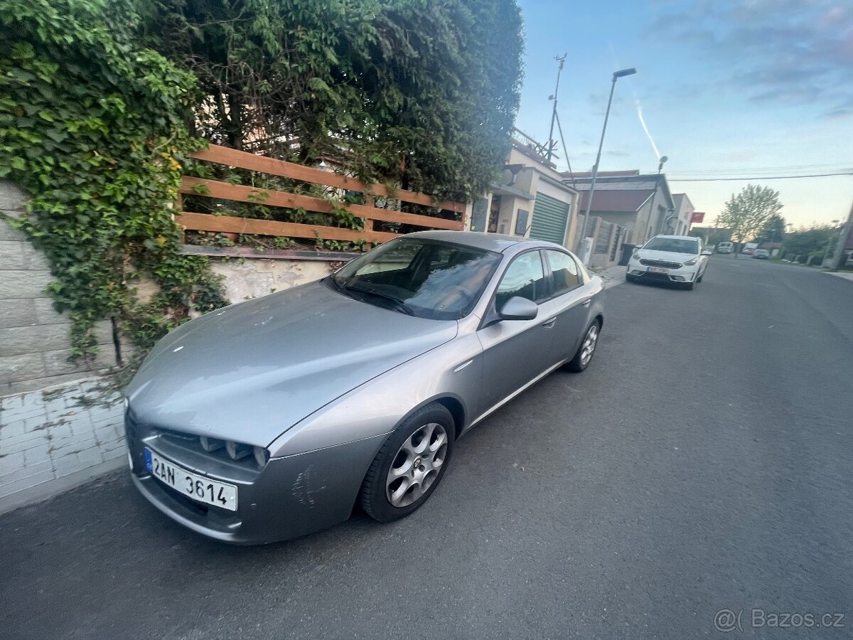 Alfa Romeo 159 1.9 JTD sedan