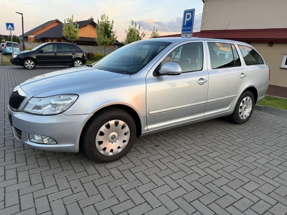 Octavia2 kombi 1.9tdi 77kw 2009 ELEGANCE vyhřívané sedačky