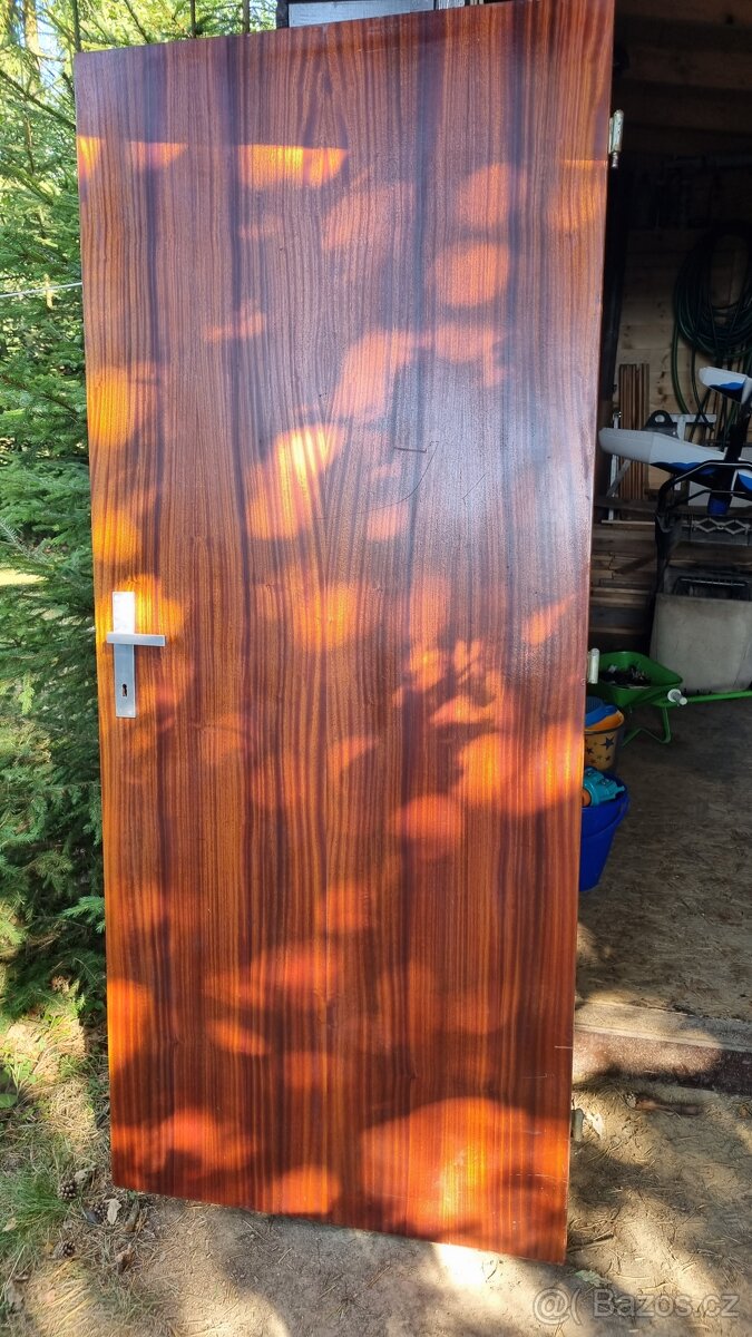 Interiérové dveře z chaty - mahagon