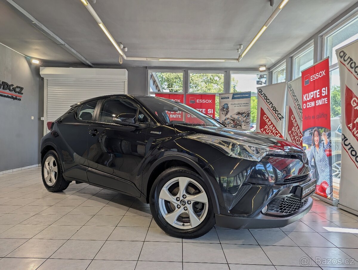 Toyota C-HR 1.8 Hybrid 90kW KAMERA, LANE ASSIST, ČR