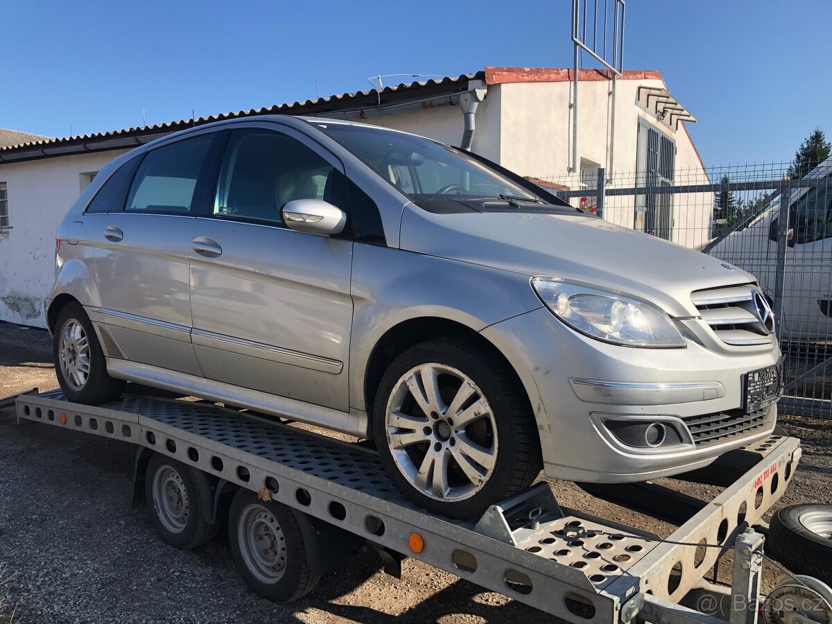 Mercedes b180 cdi díly