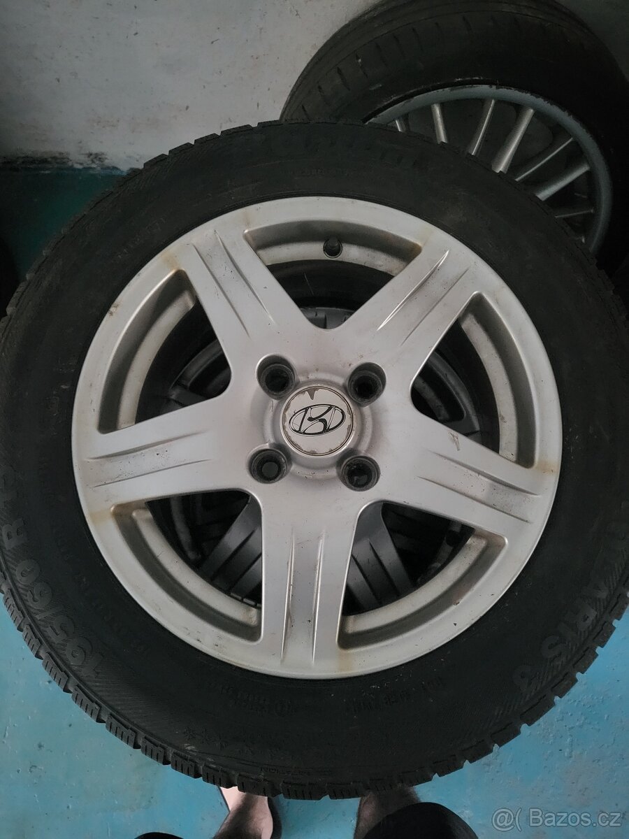 Hyundai kola R15 6,5Jx15 ET 42 gumy 195/55 R15 91H letní 7mm