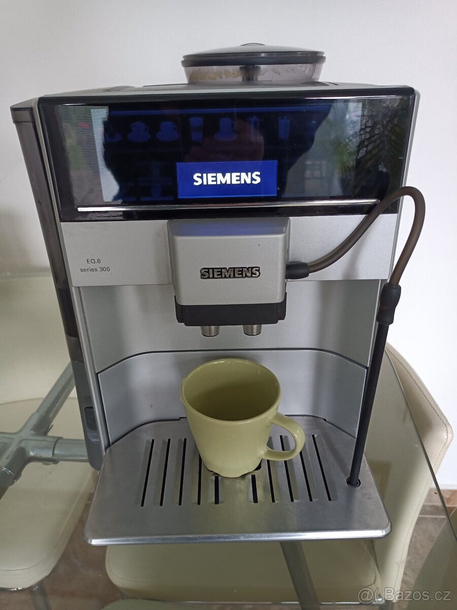 Automatický kávovar SIEMENS EQ.6 S300 -NA OPRAVU