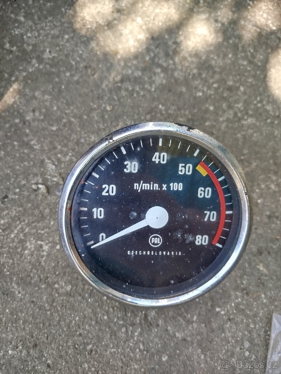 Otáčkoměr PAL Škoda 110R erko