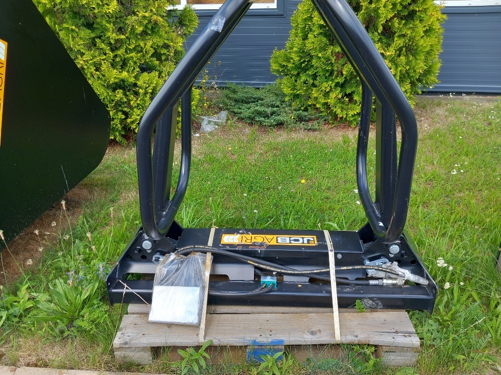 Kleště na balíky JCB