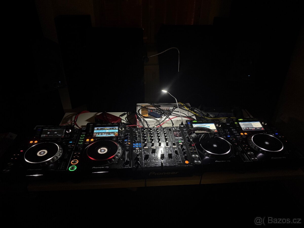 3x CDJ2000nxs2 + DJM900nxs
