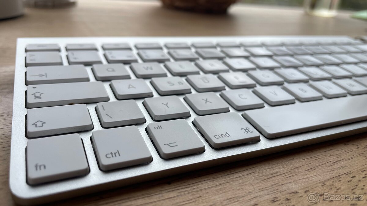 apple Magic keyboard CZ + trackpad