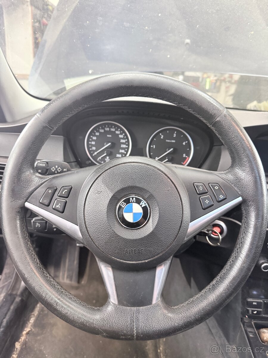 BMW e61 Tříramenný volant