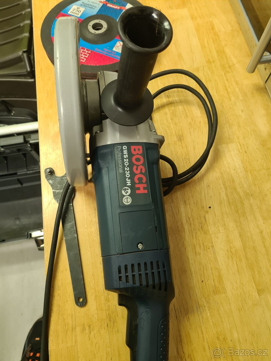 Uhlova bruska Bosch 230