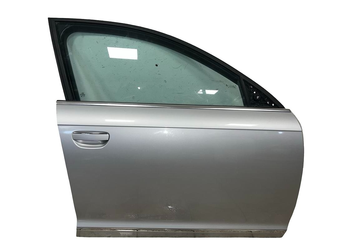 Pravé přední dveře stříbrná LX7W Audi A6 4F facelift 2011