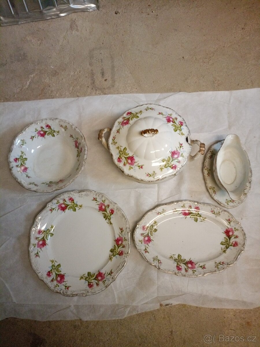 porcelánový servis