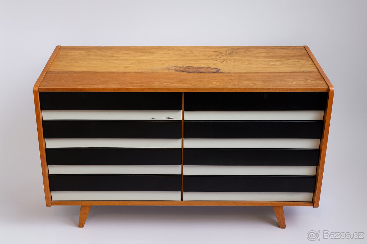 IŘÍ JIROUTEK Komoda U-450 (60. léta) Rezervace do utery