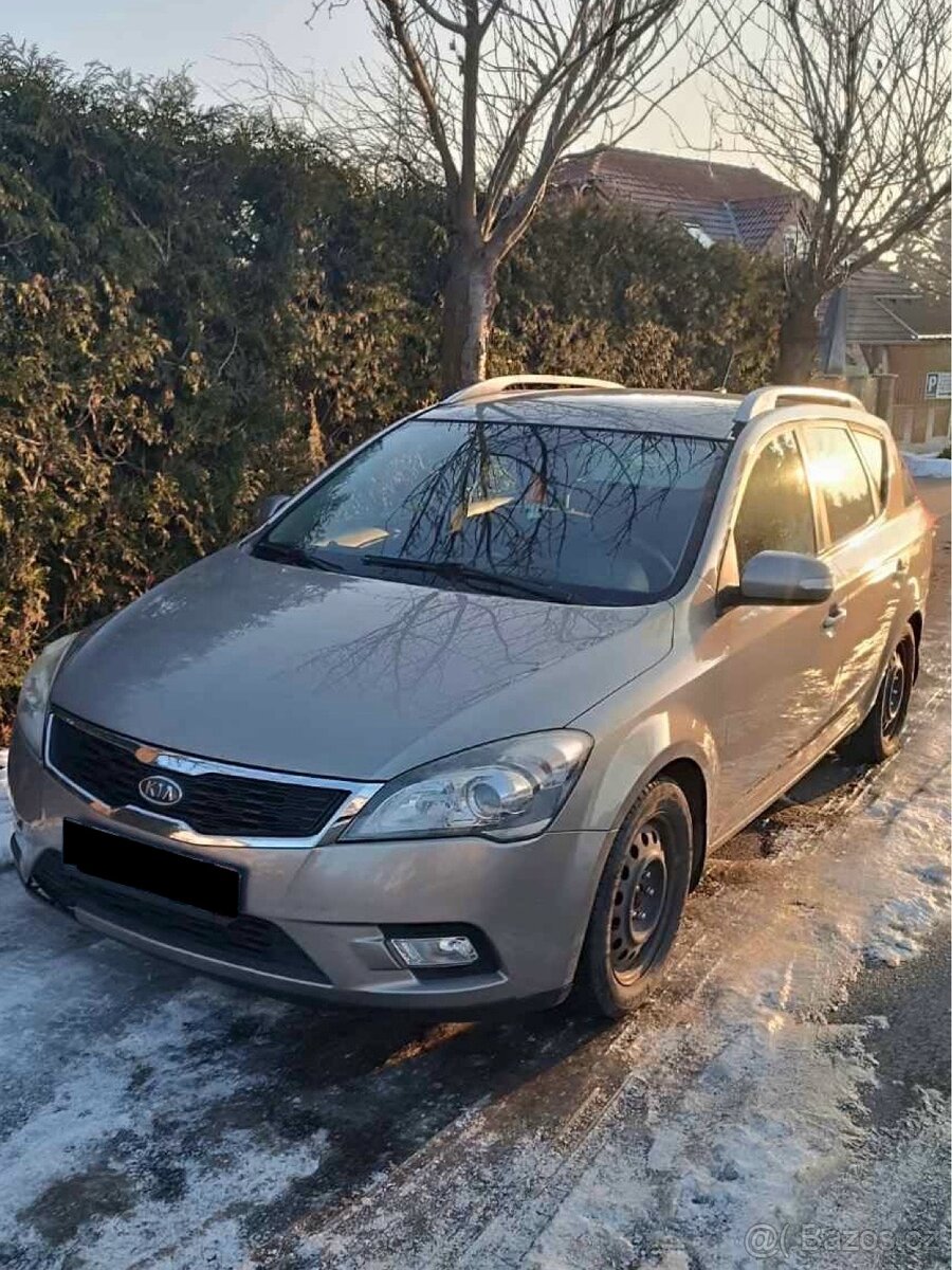 Kia Ceed 2010, 1.6 benzin