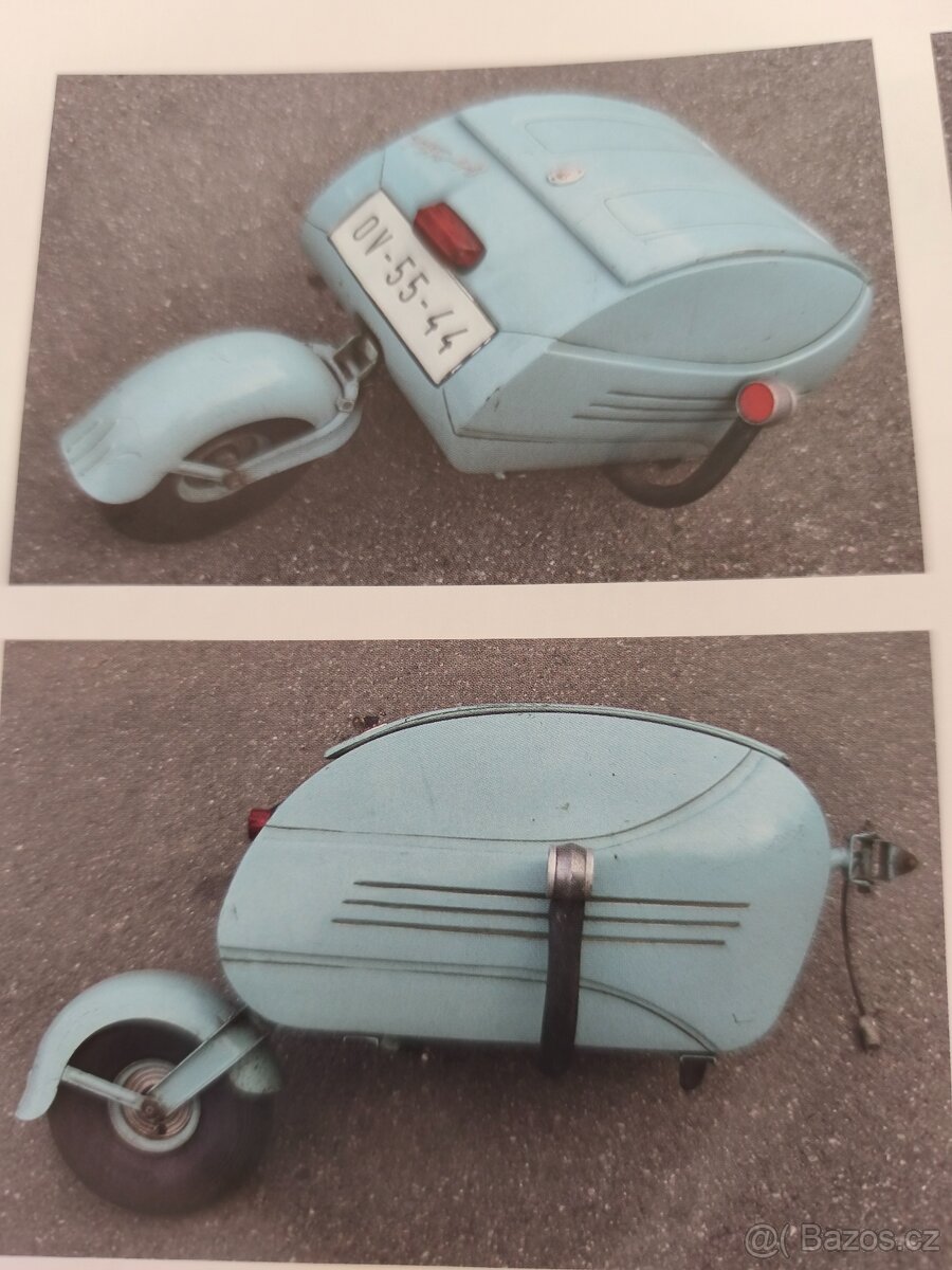 Páv blede modré barvy