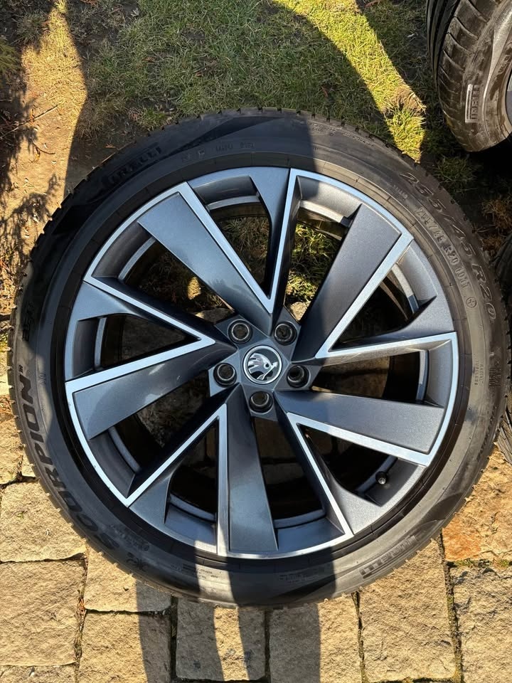 Škoda ALU + letní pneu