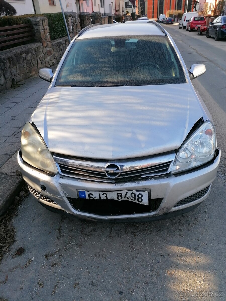 Opel Astra H 1.7 CDTI 92 Kw Kombi - havarovaná