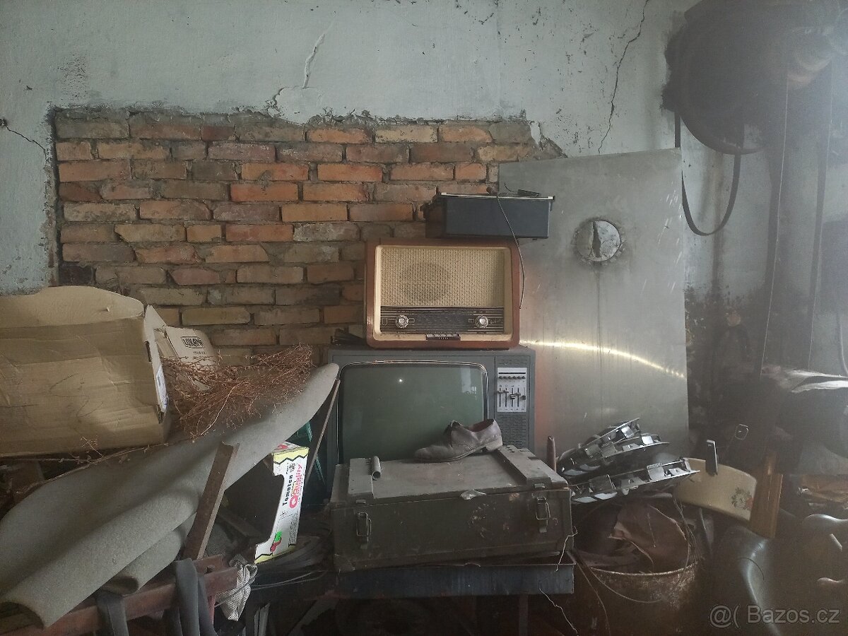 starodávné rádio