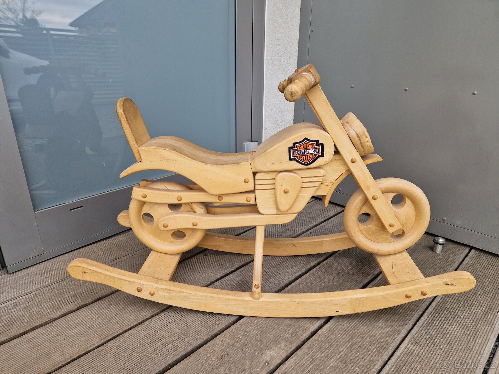 Prodám dřevěnou houpací motorku pro děti