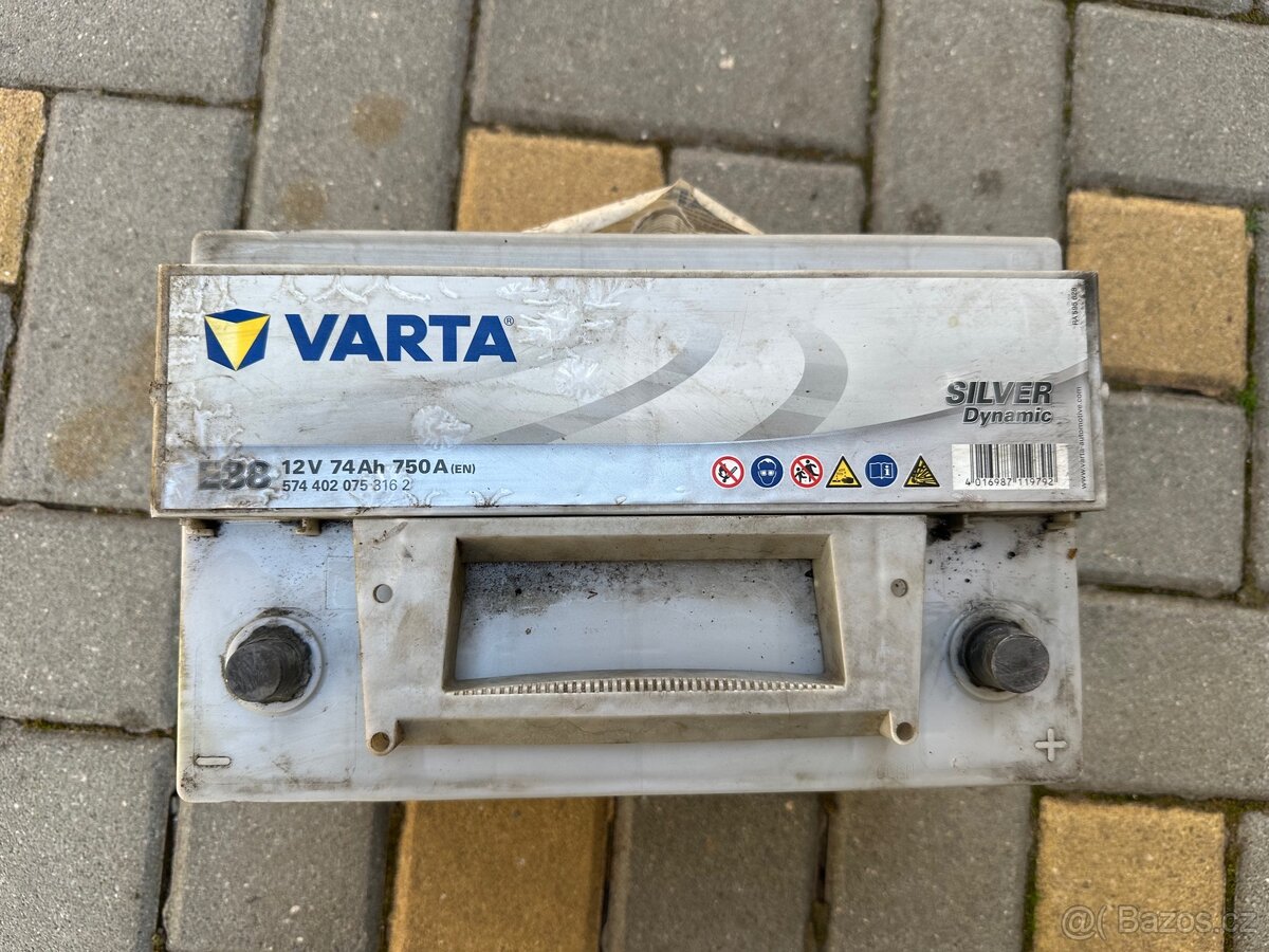Auto AKU baterie 12V 74 AH.