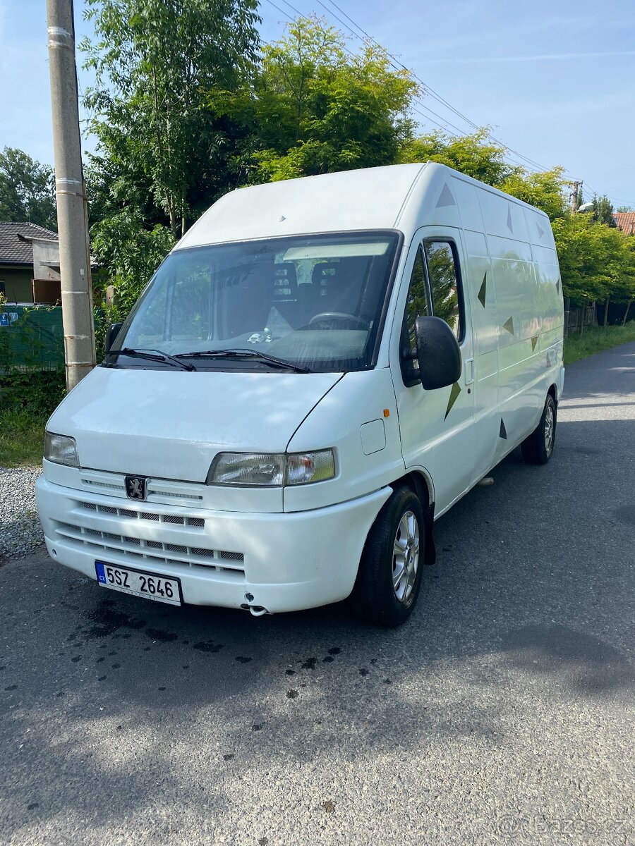 Peugeot Boxer 2.8 6 míst