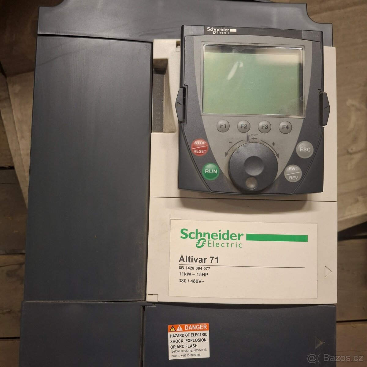 prodám frekvenční měnič SCHNEIDER