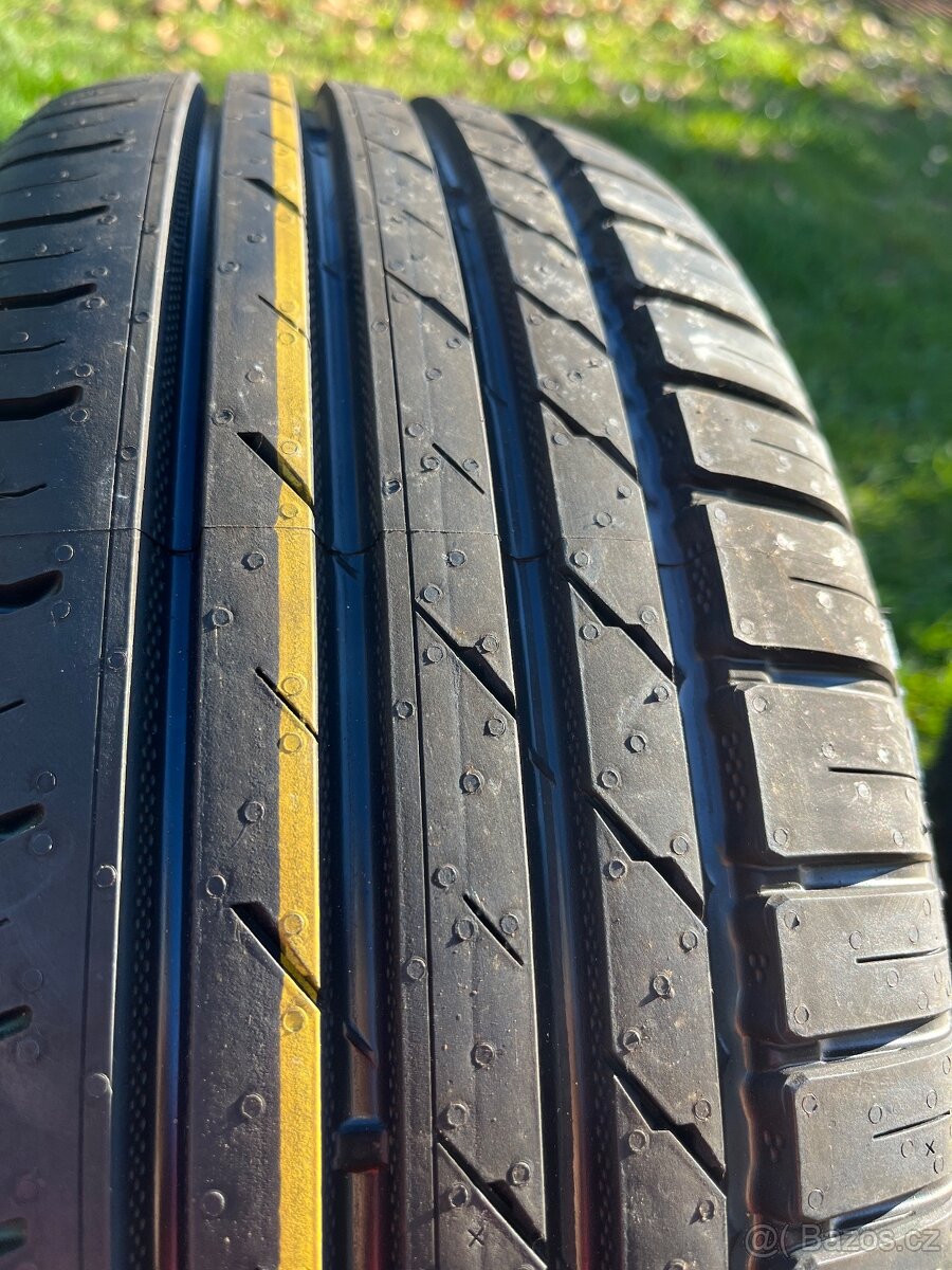 Letní - Nokian wetproof 195/65 R15 včetně disků