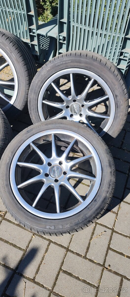 5x100 Letní komplet R17- ALU STILAUTO SR500 (Octavia 1 RS)