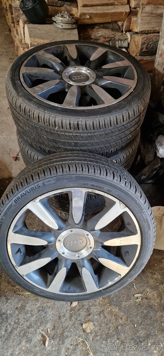 Krasna kola z audi tt r18 225/40 temer nové pneu