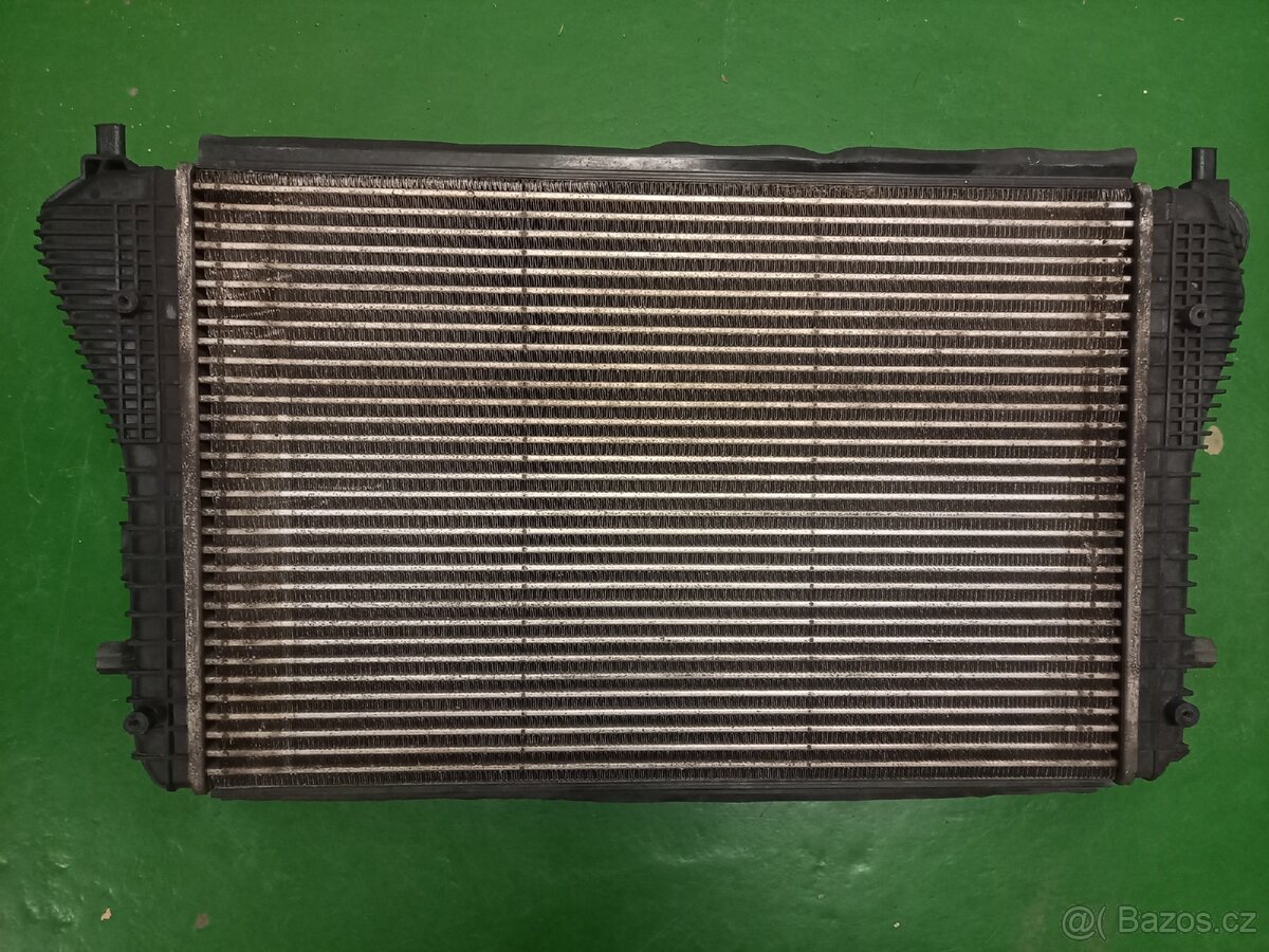 VW Touran - chladiče (voda, klima cooler)