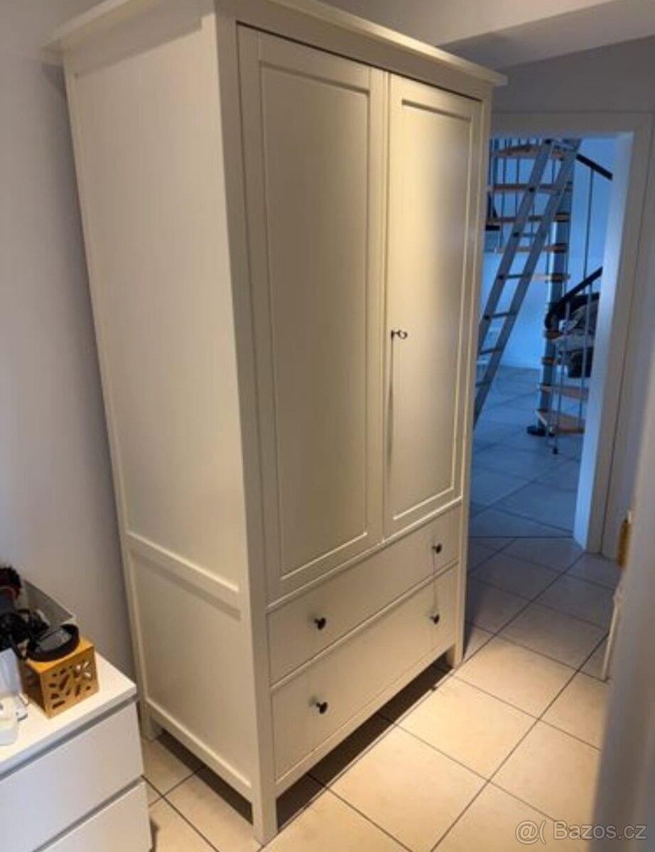 ŠATNÍ SKŘÍŇ IKEA HEMNES....