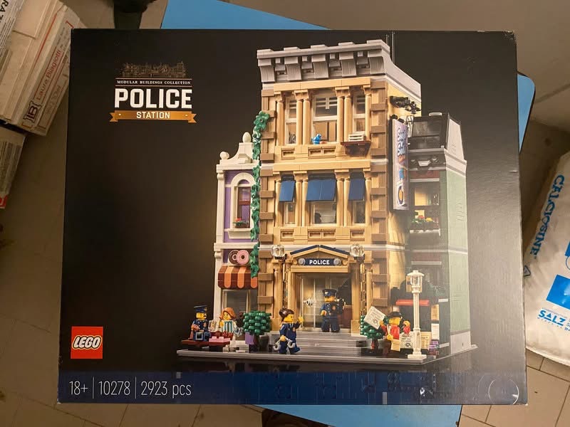 Lego Icons 10278 Policejní stanice Modulárka