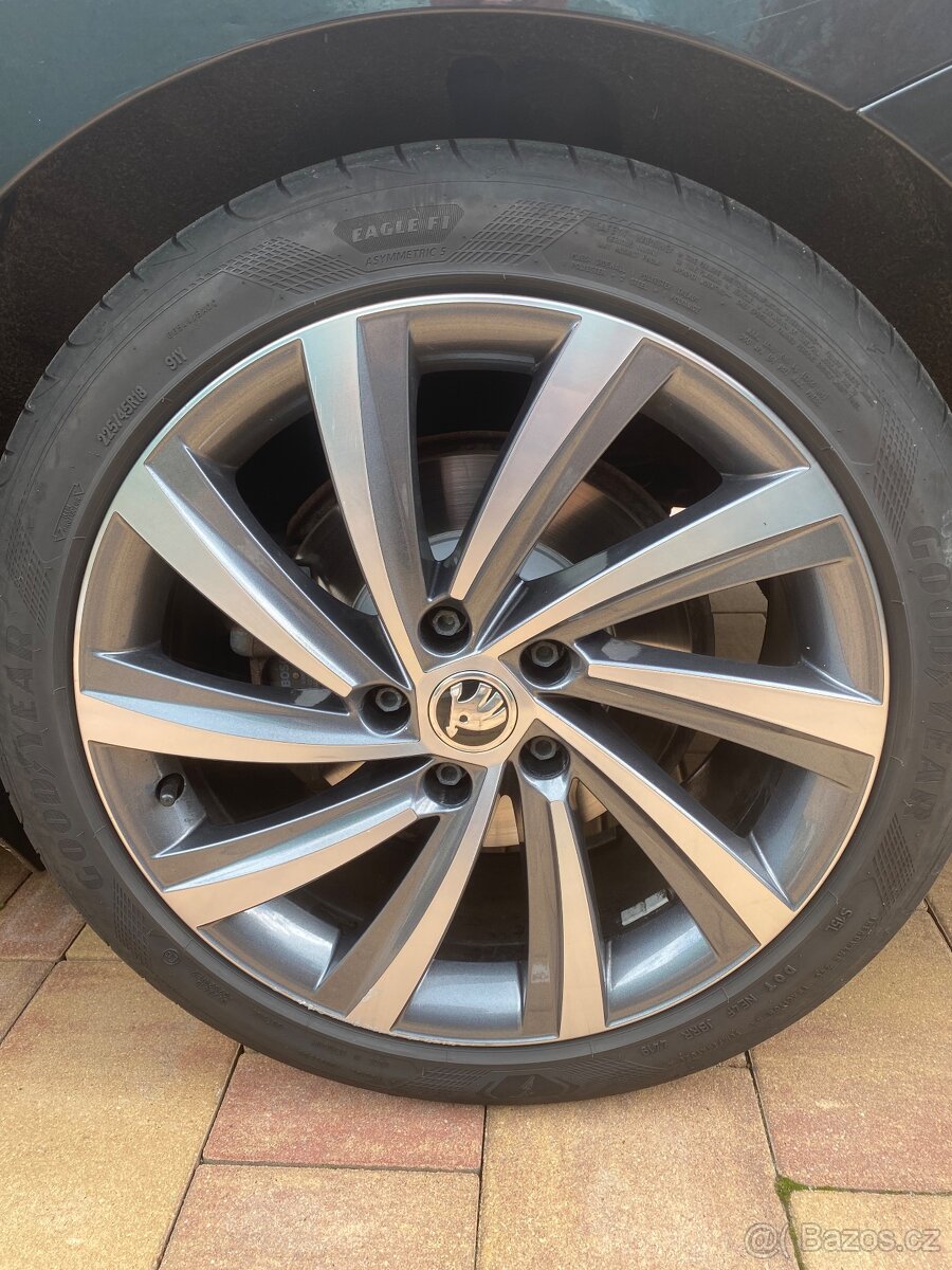Kola Škoda Superb 3 letní pneu