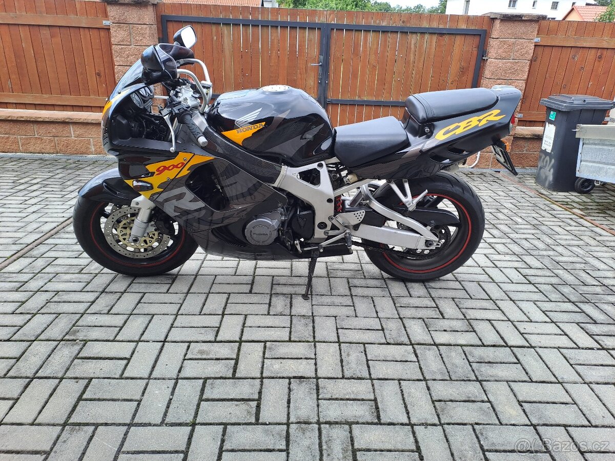 Honda CBR 900