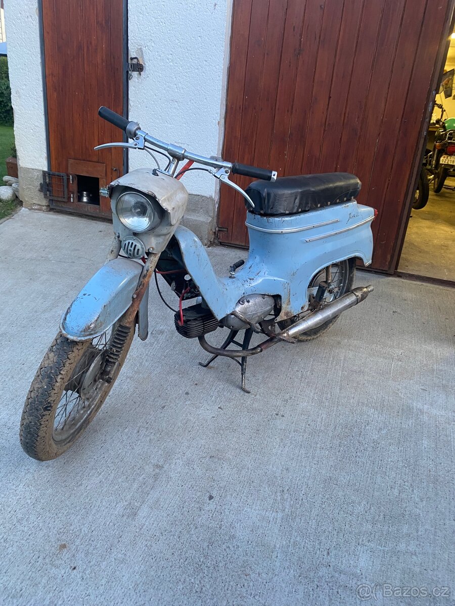 Jawa 20 - pionýr