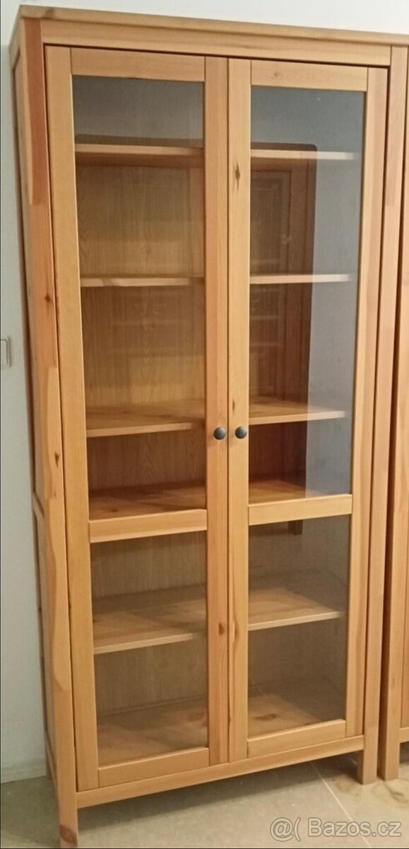 Vitrína/knihovna Ikea Hemnea