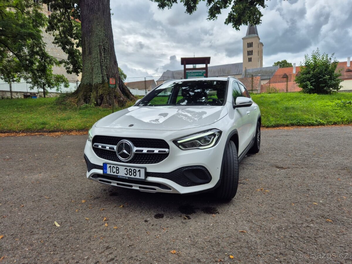 Mercedes Benz GLA200d 2.0
