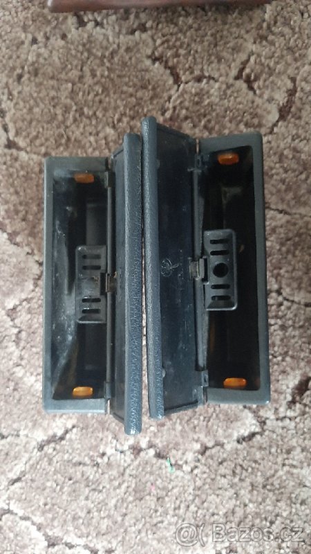 Popelníky z BMW E32