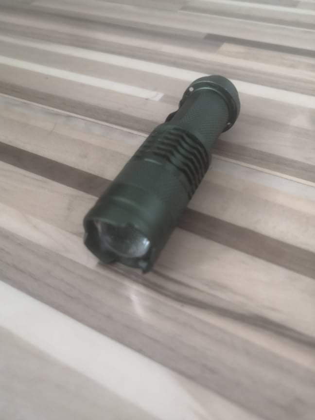 Ruční LED svítilna