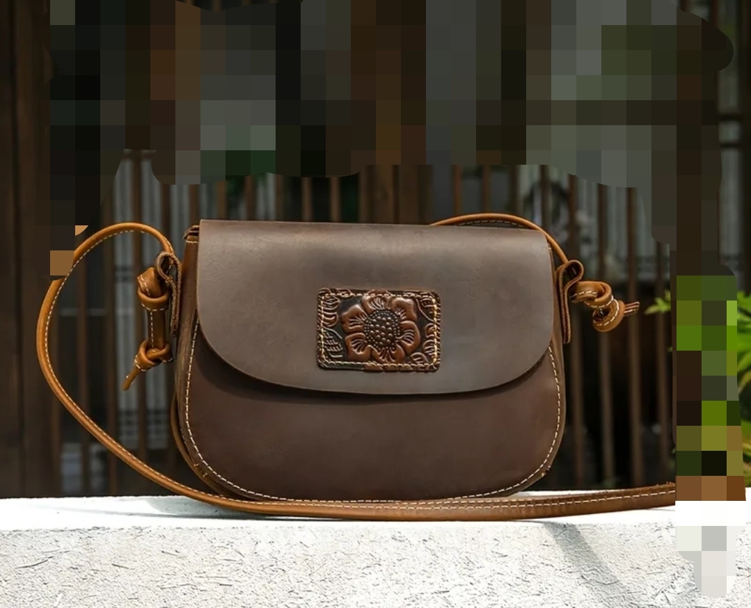Nova crossbody kabelka z hovězí kůže