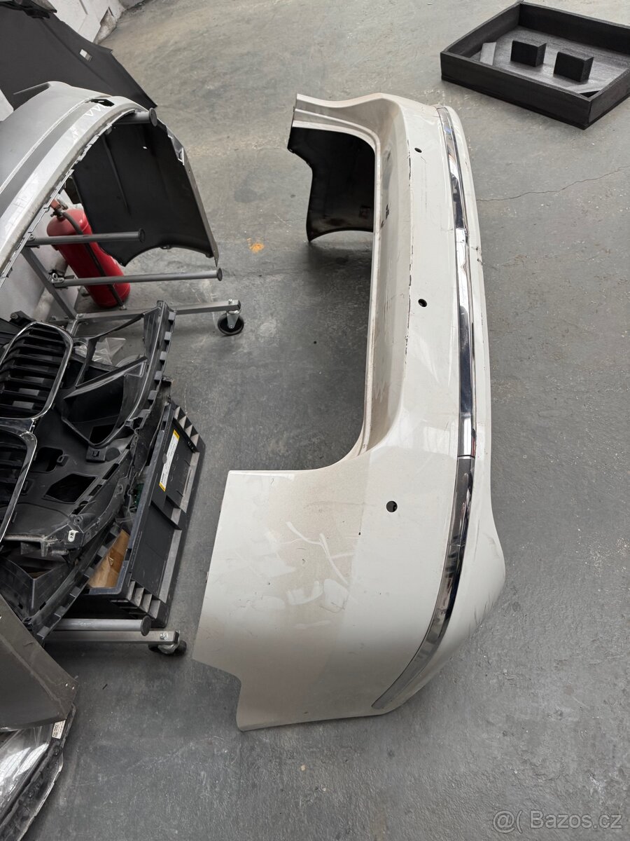 Prodám zadní nárazník VW Passat b7 kombi