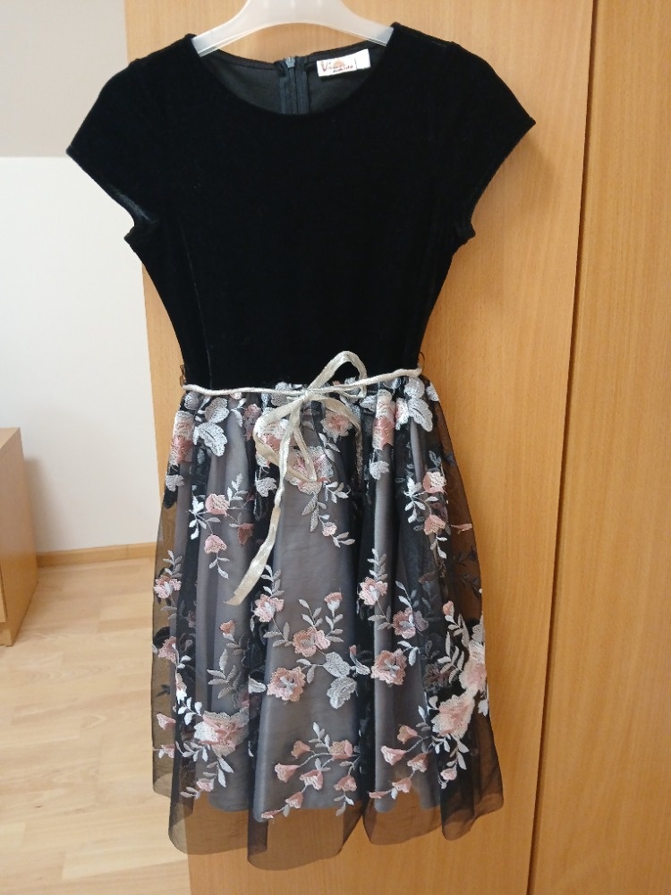 Dětské společenské šaty vel. 128