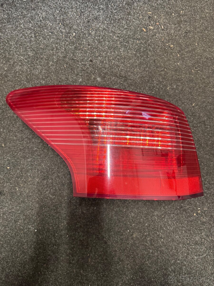 zadní světlo pro Peugeot