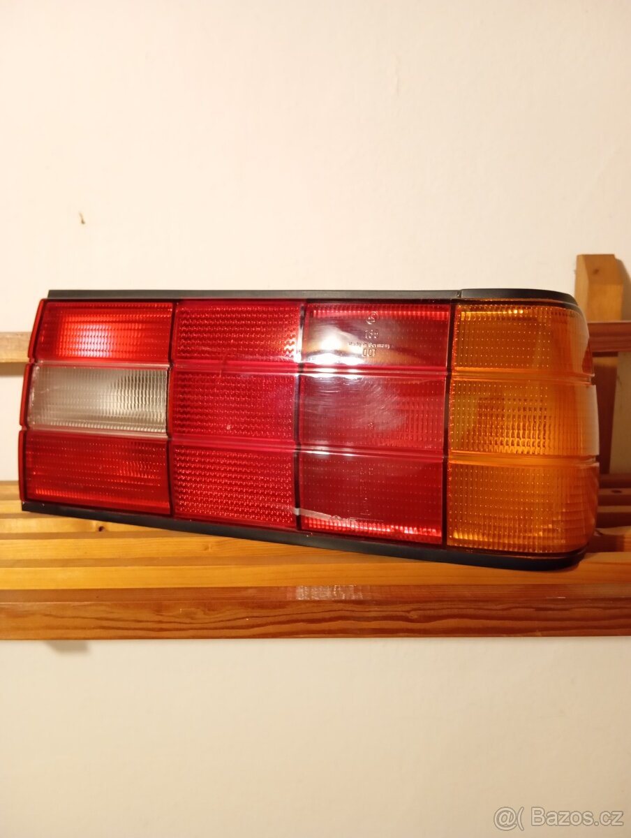 Zadní pravé světlo BMW e30