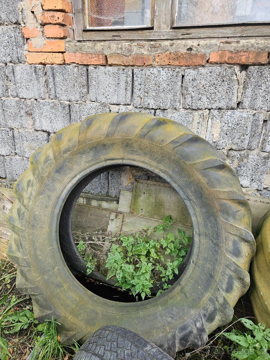 16,9 x 30 pneumatika