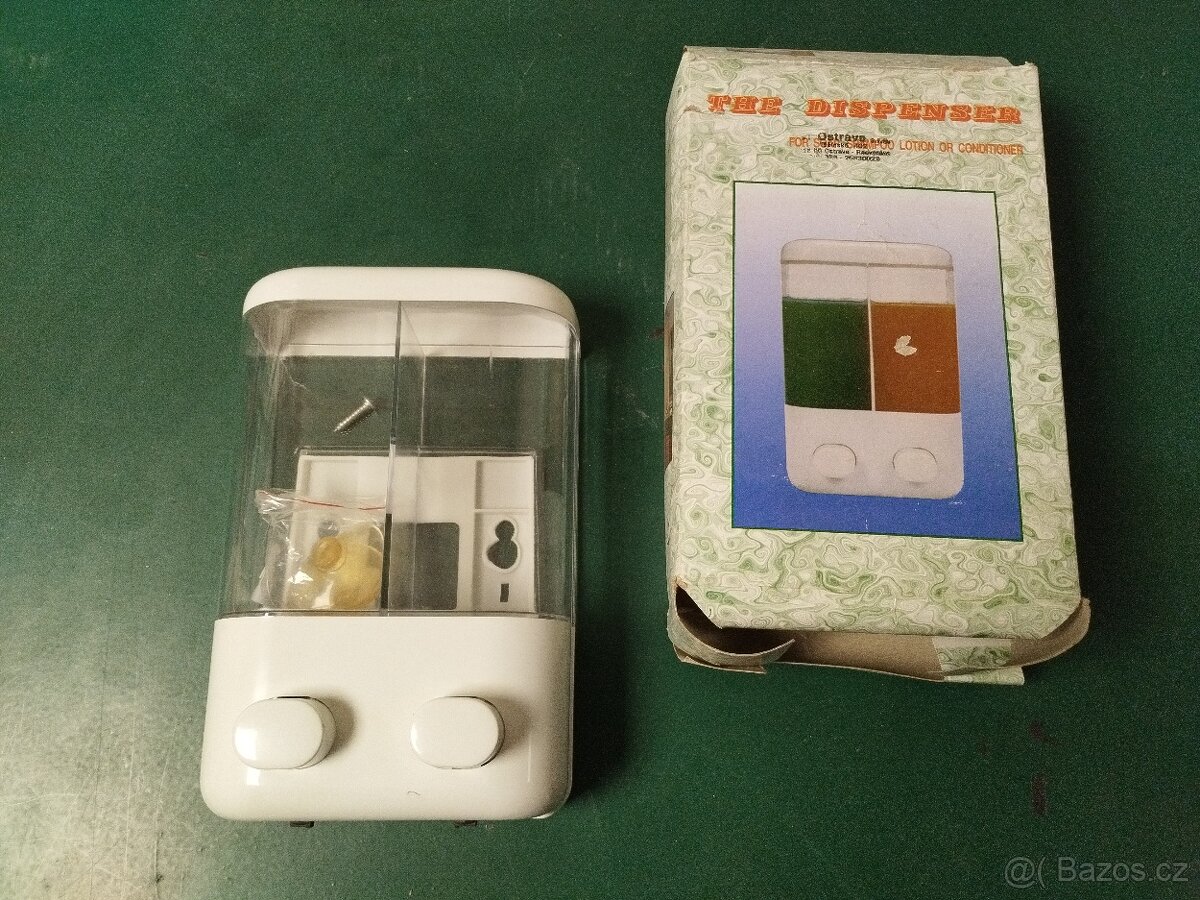 Dvojitý dávkovač mýdla