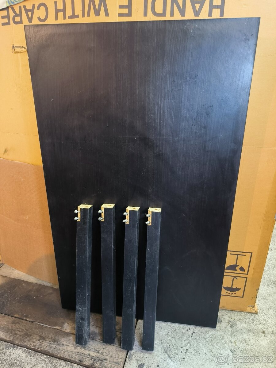 Jídelní stůl + 2x židle