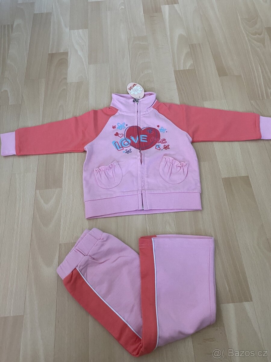 Nová tepláková souprava,v.80