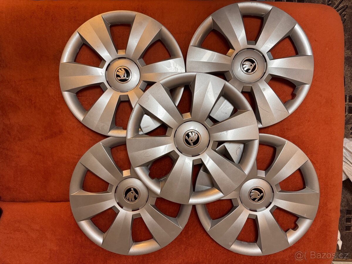 Originál poklice Škoda 15”