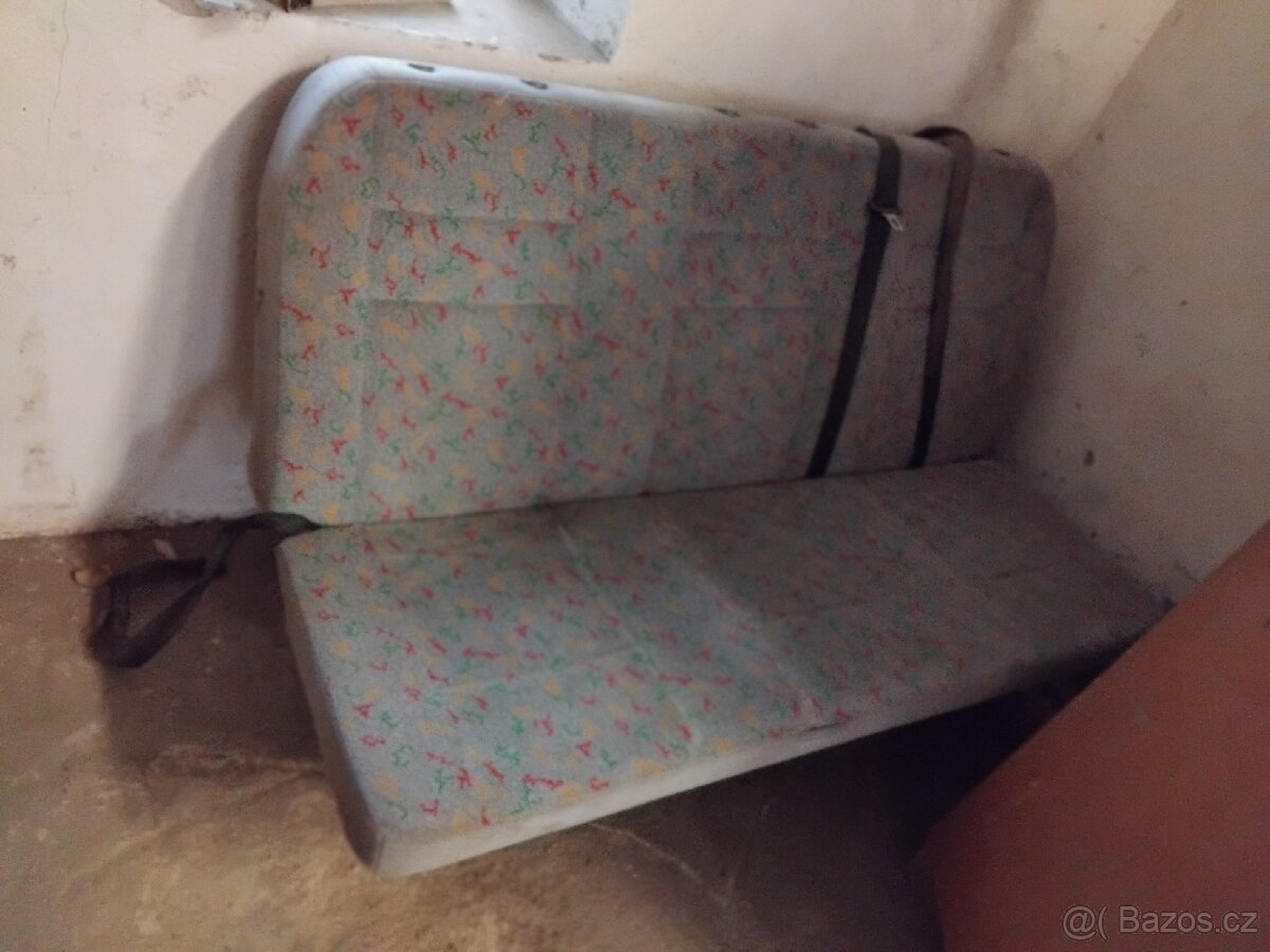 Prodám zadní sedačky vw transporter
