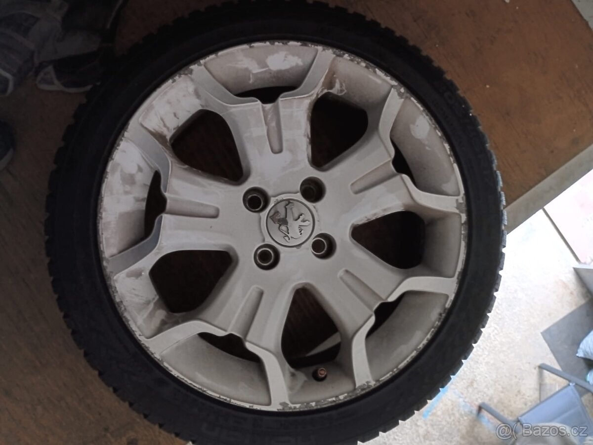Zimní Pneu 205/45 R17